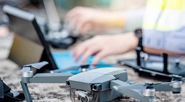 ドローンを使用した現地調査